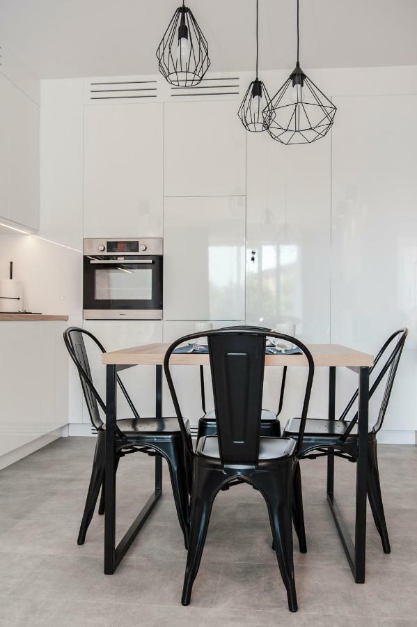 Unique 3City Apartments - Grey Apartment 格但斯克 外观 照片
