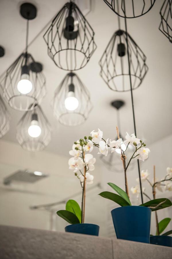 Unique 3City Apartments - Grey Apartment 格但斯克 外观 照片