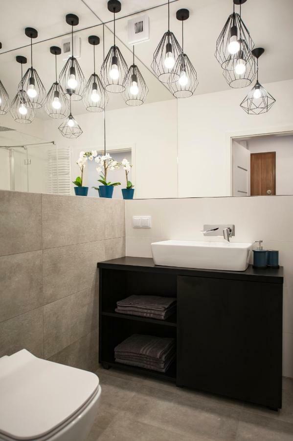 Unique 3City Apartments - Grey Apartment 格但斯克 外观 照片